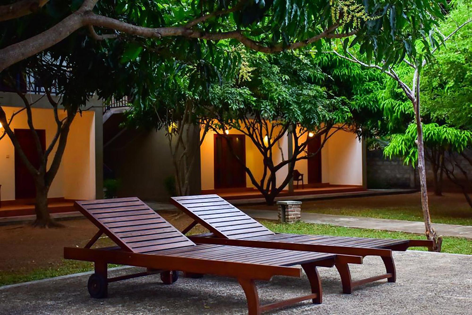 Tropicara Resort Сигирия Екстериор снимка