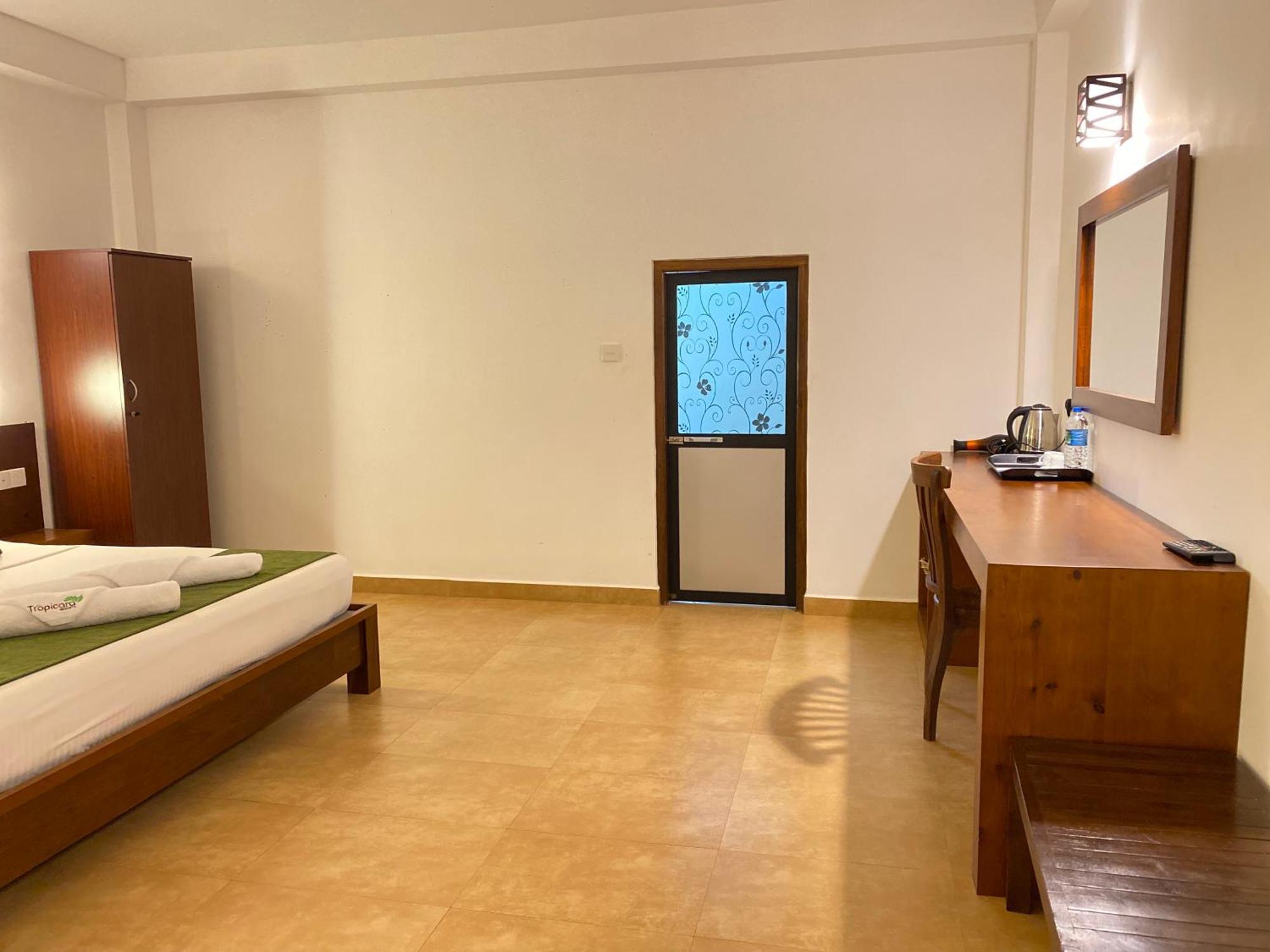 Tropicara Resort Сигирия Екстериор снимка
