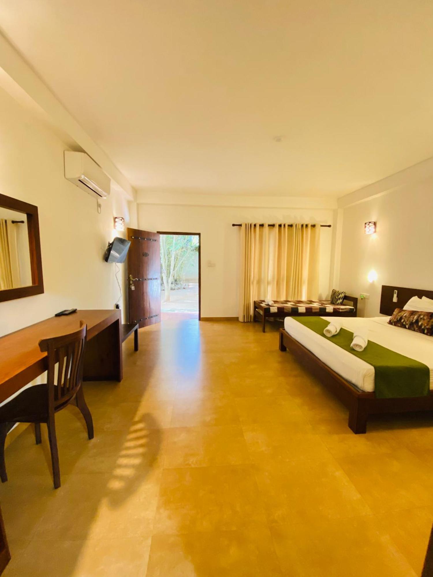 Tropicara Resort Сигирия Екстериор снимка