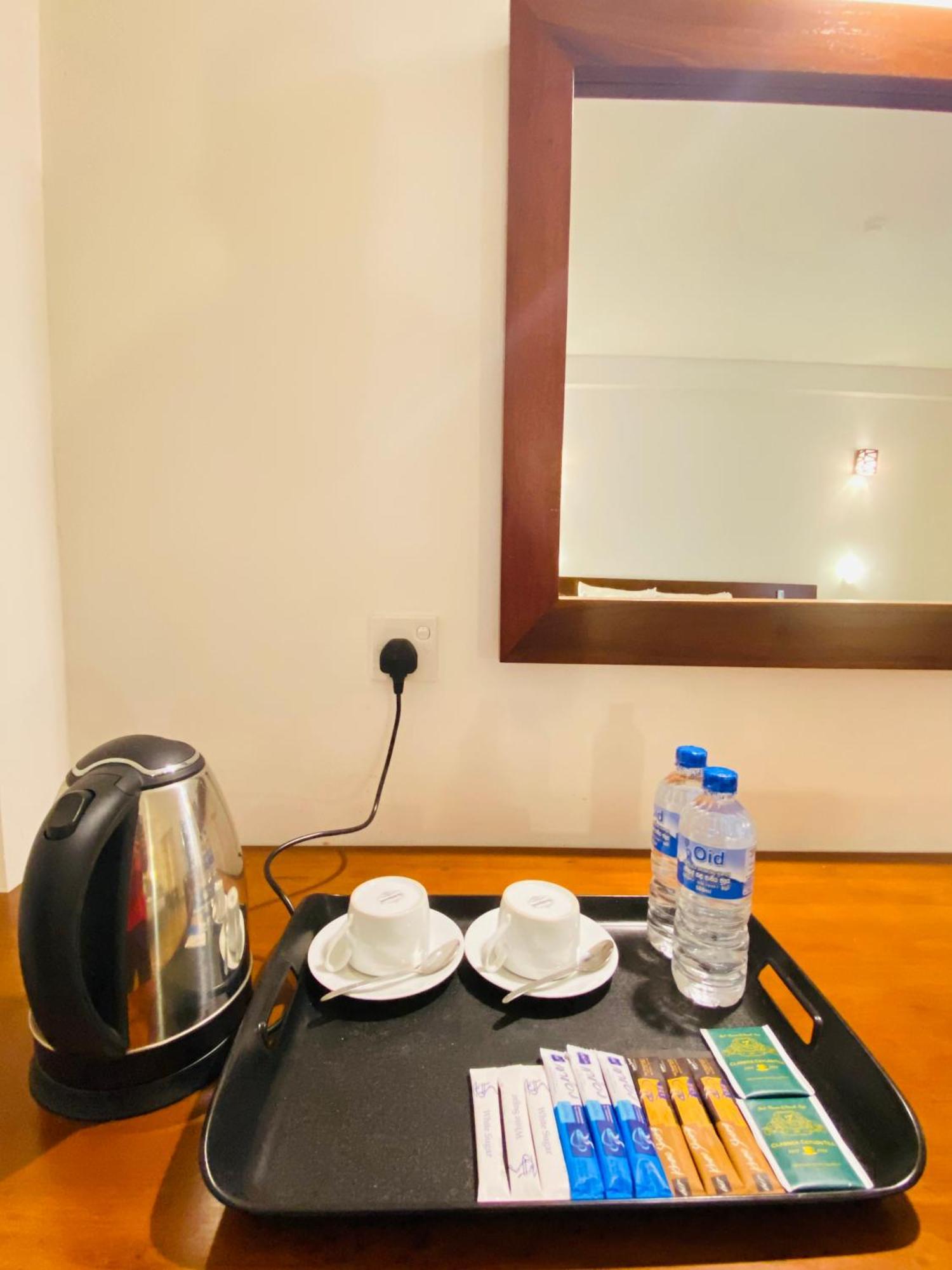 Tropicara Resort Сигирия Екстериор снимка